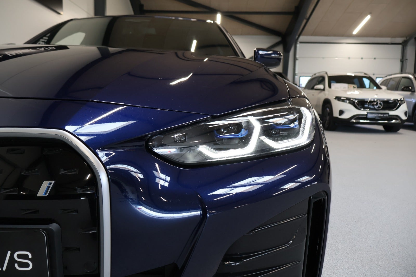 Blå BMW i4 fra 2022