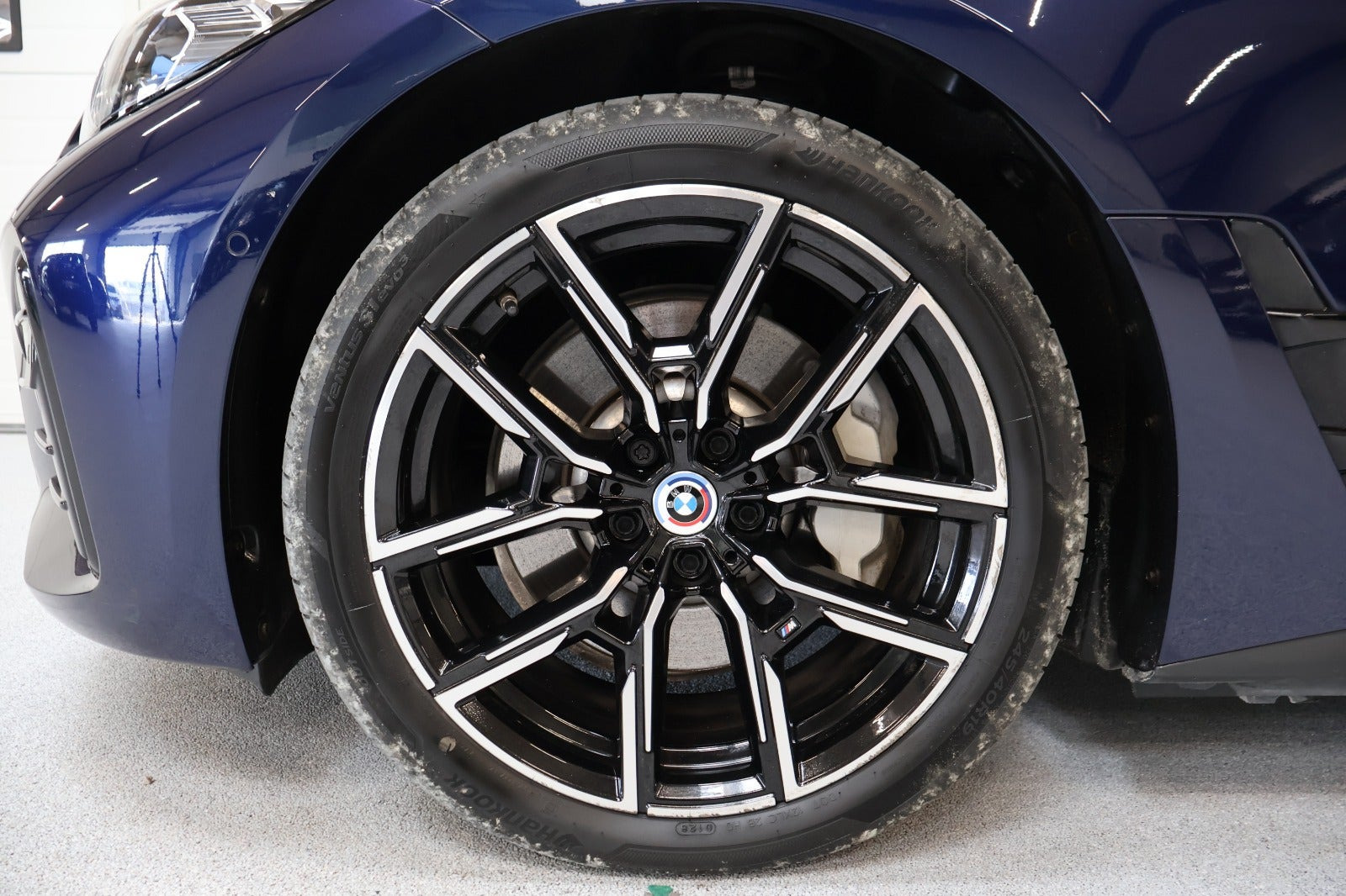Blå BMW i4 fra 2022