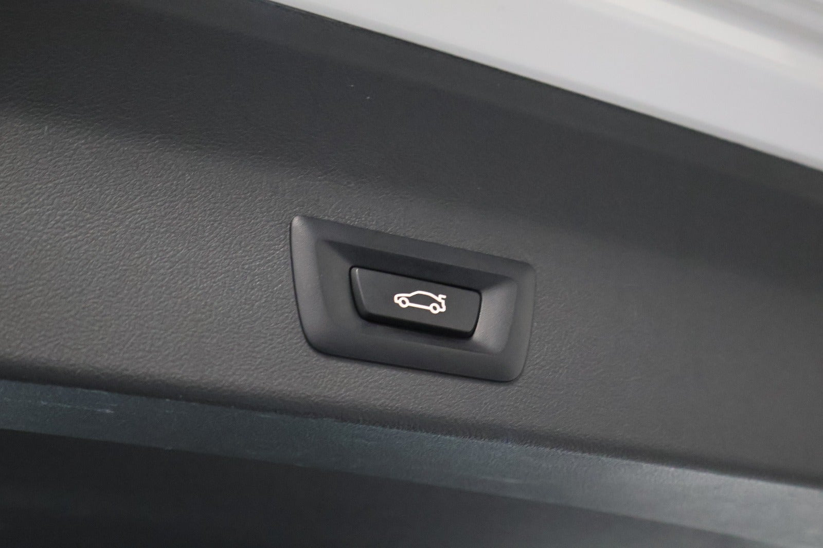 Hvid BMW iX3 fra 2022