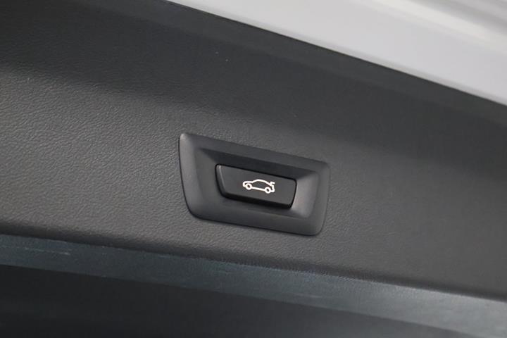 Hvid BMW iX3 fra 2022