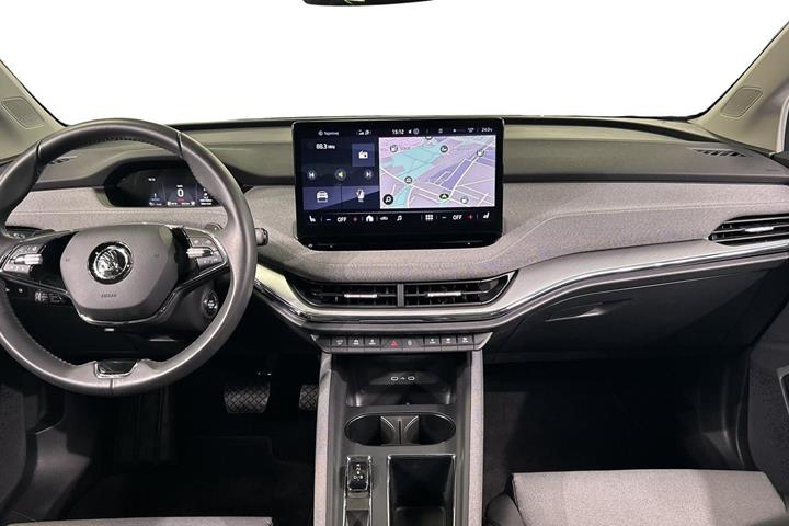 Blå Skoda Enyaq fra 2022
