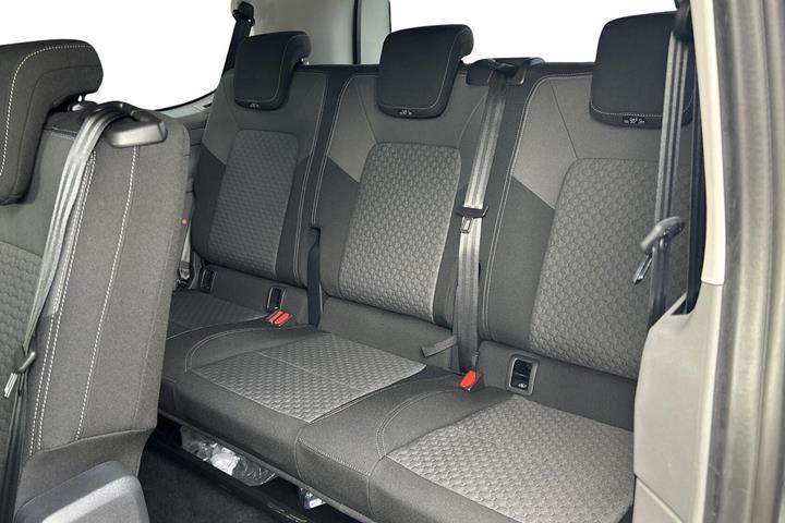 Sølv VW e-Caravelle fra 2026