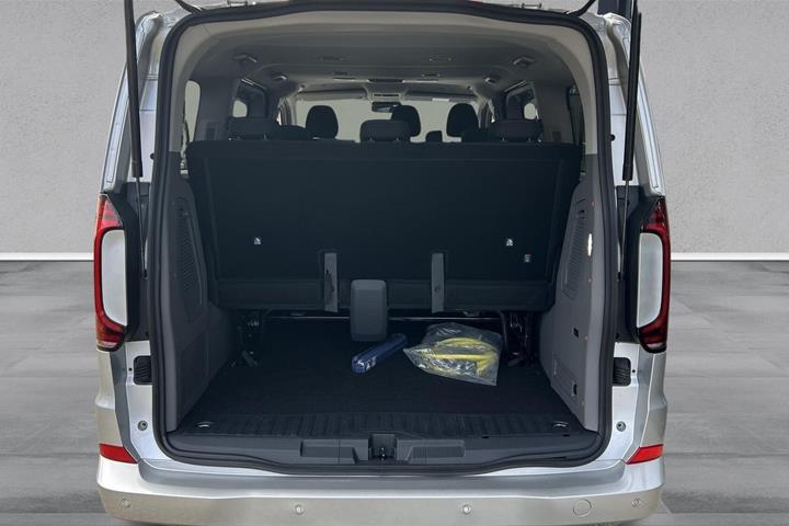 Sølv VW e-Caravelle fra 2026