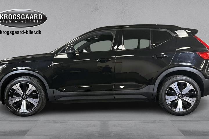 Sort Volvo XC40 fra 2022