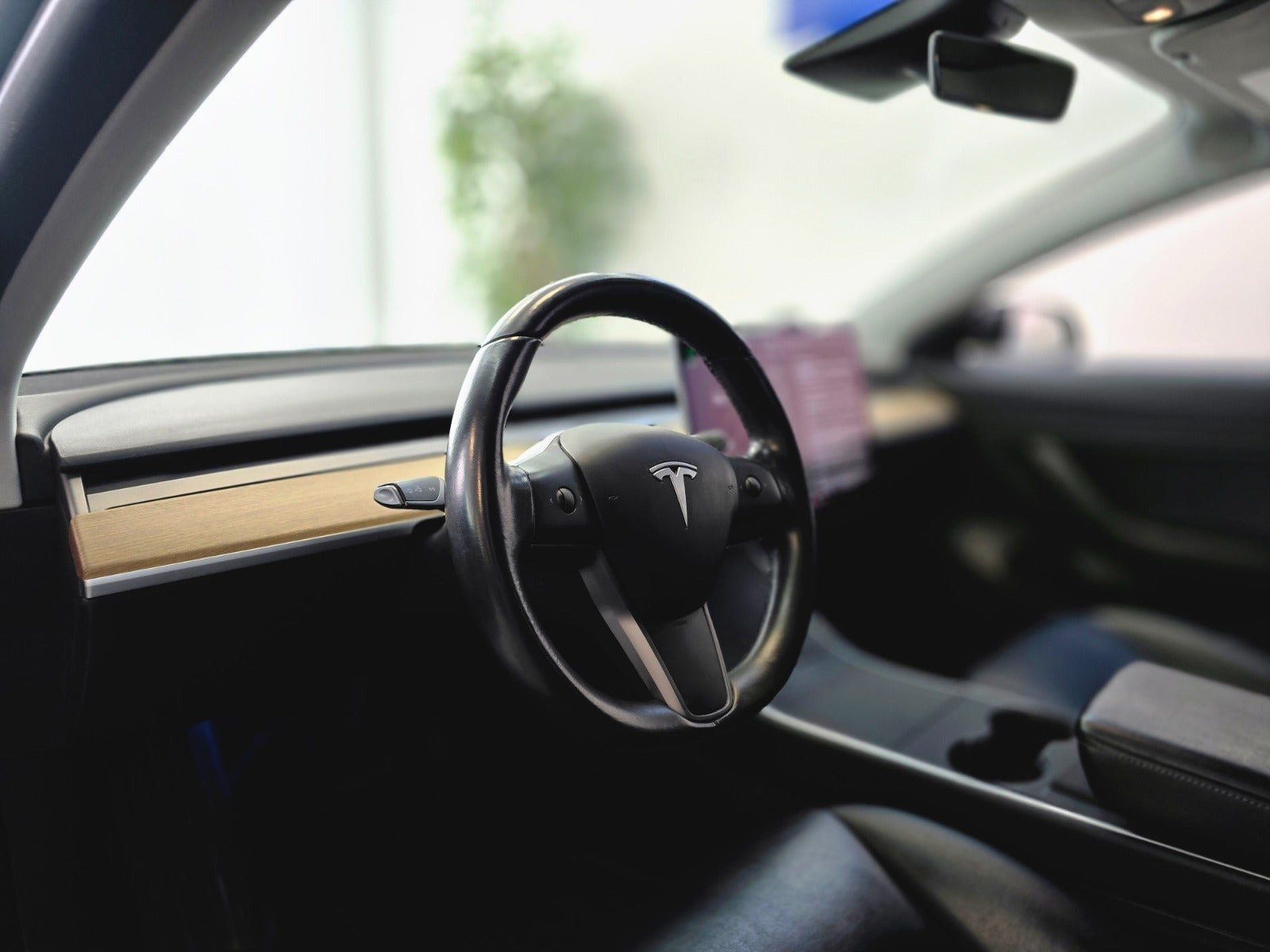 Sort Tesla Model 3 fra 2019
