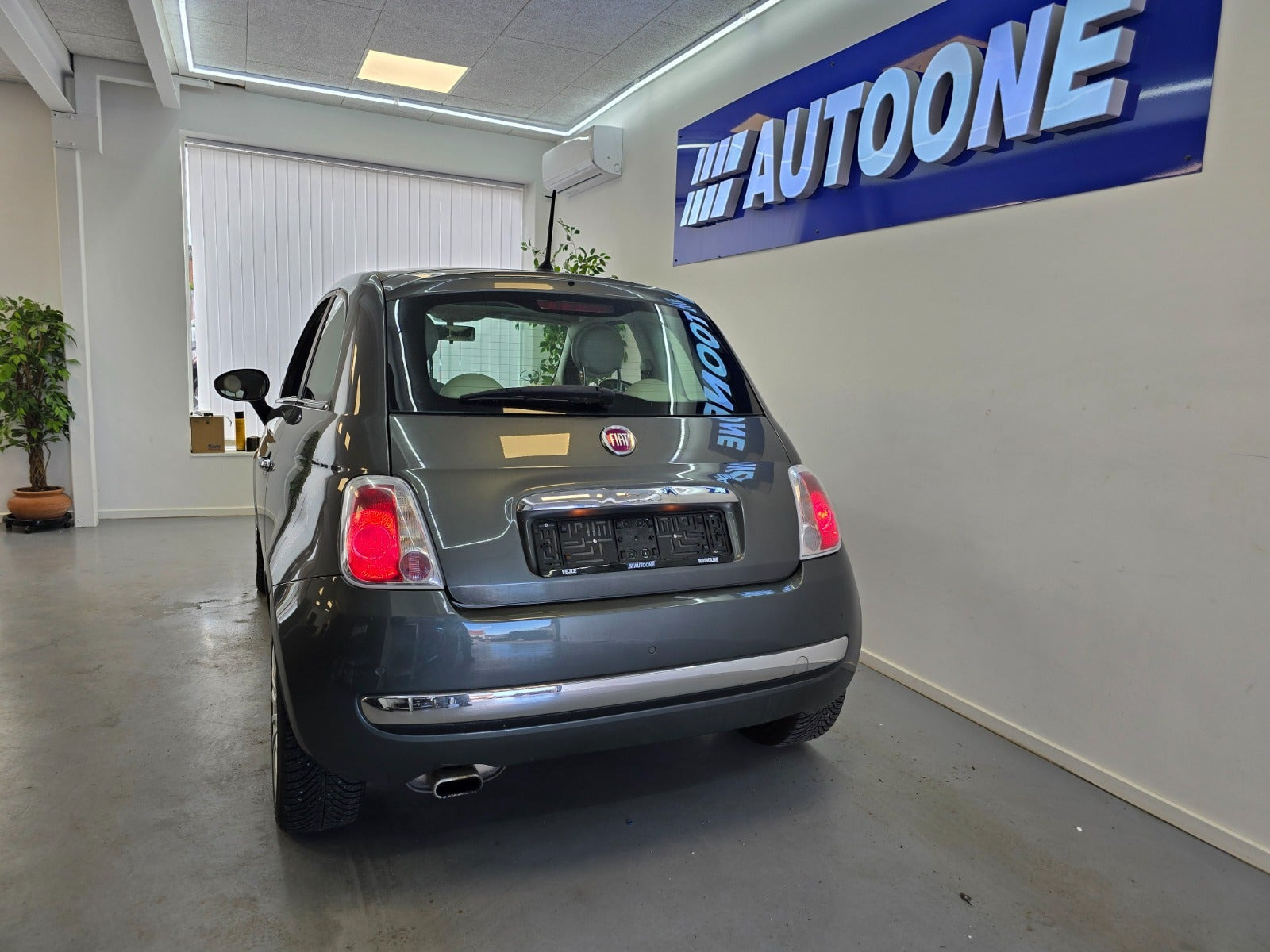 Grå Fiat 500 fra 2008