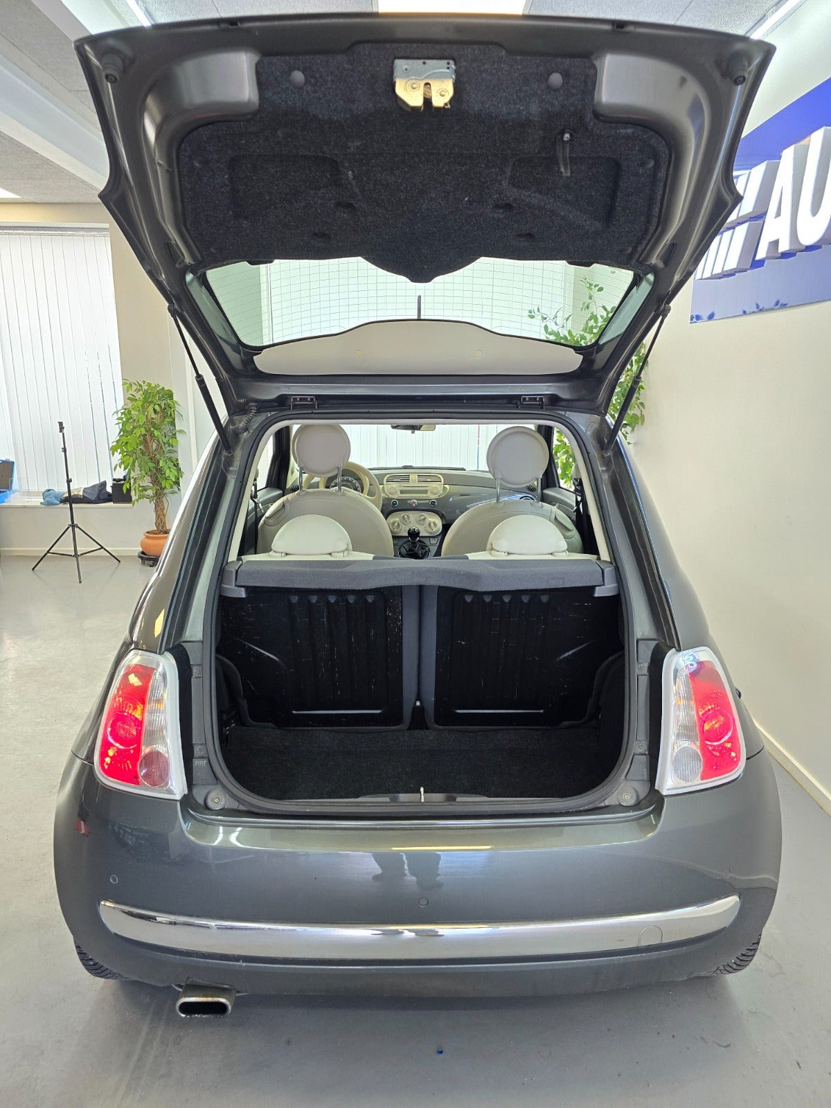 Grå Fiat 500 fra 2008
