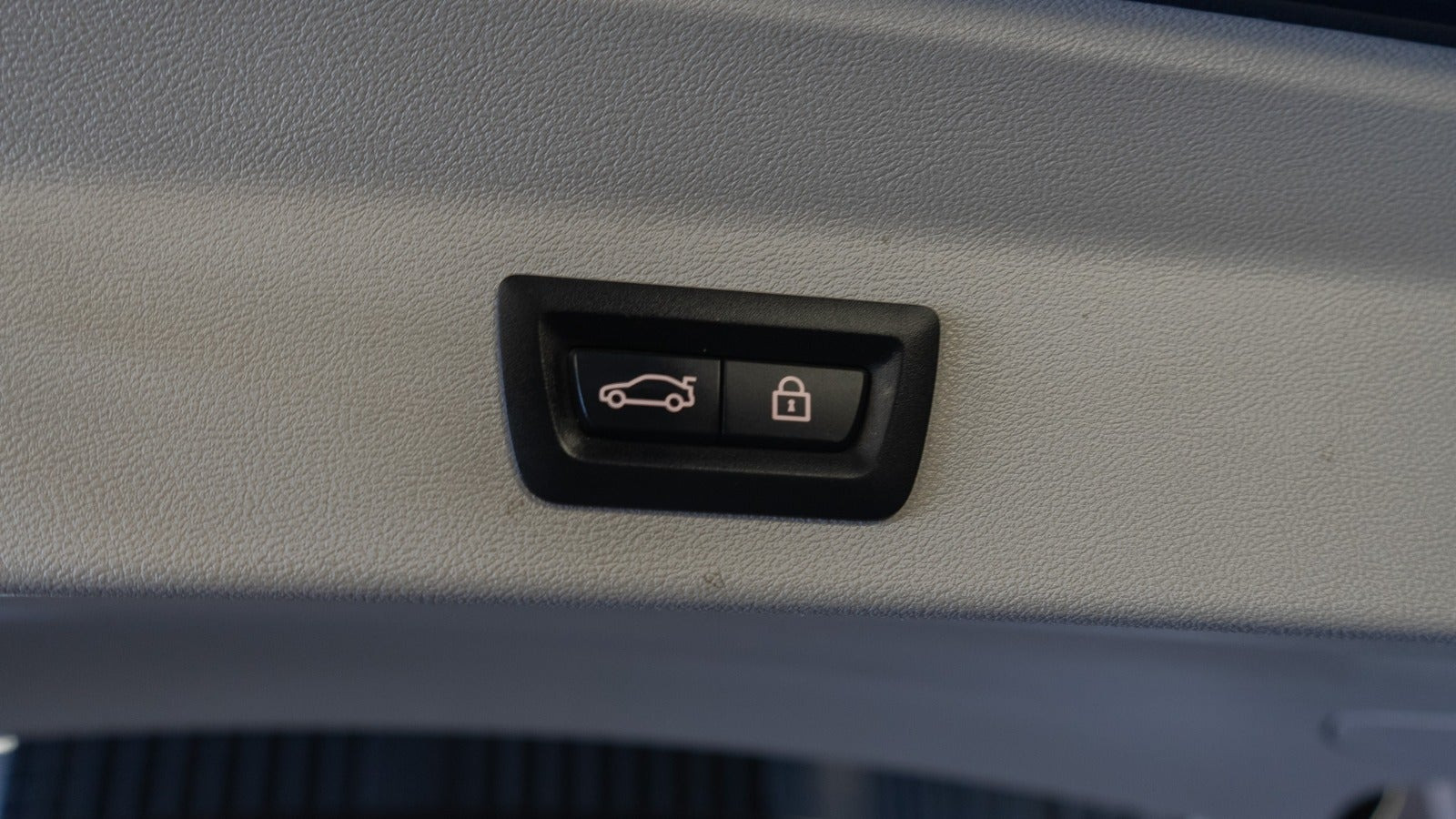 Blå BMW X3 fra 2018