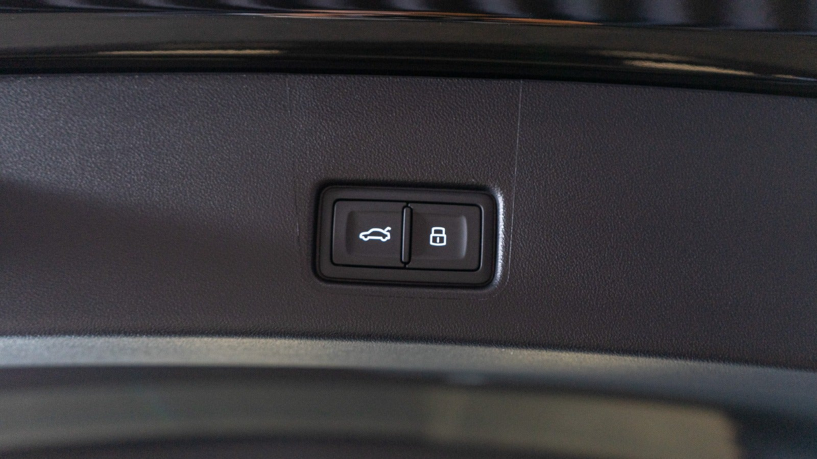 Sort Audi Q4 e-tron fra 2026