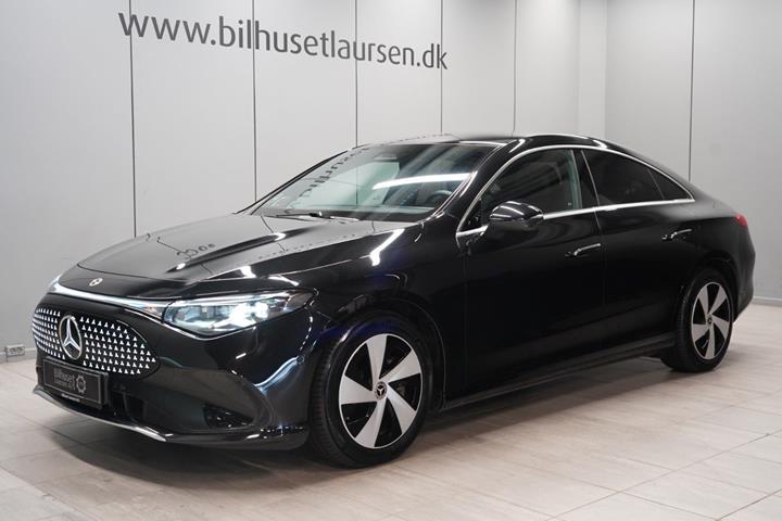 Sort Mercedes CLA250+ fra 2025