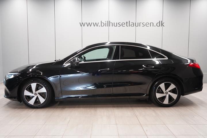 Sort Mercedes CLA250+ fra 2025