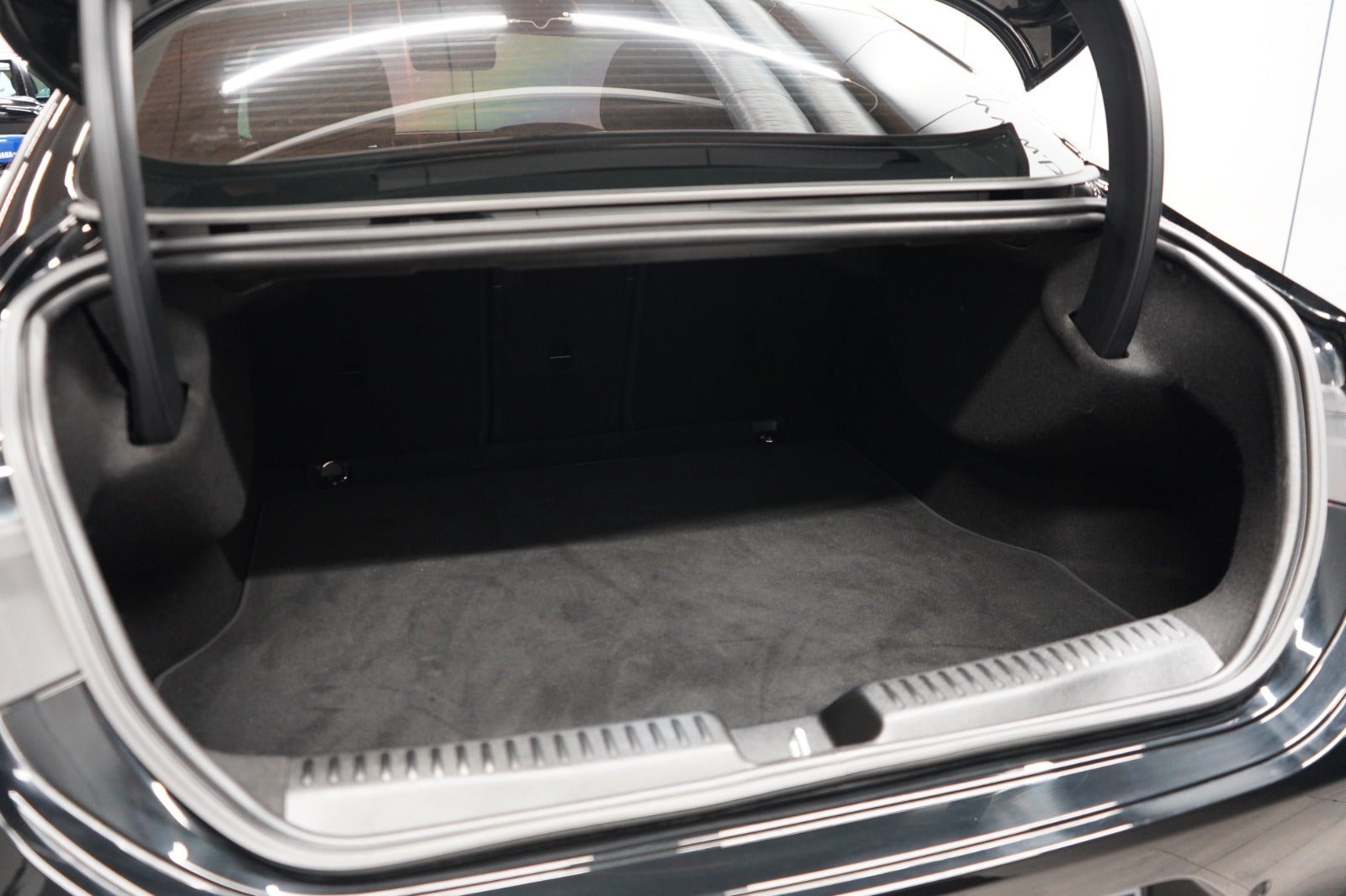 Sort Mercedes CLA250+ fra 2025