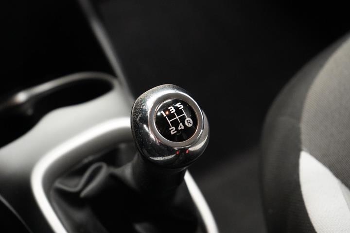 Hvid Toyota Aygo fra 2015