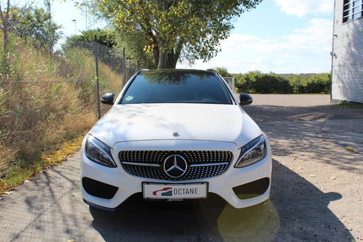 Hvid Mercedes C200 fra 2016