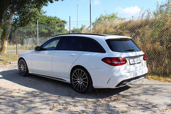Hvid Mercedes C200 fra 2016