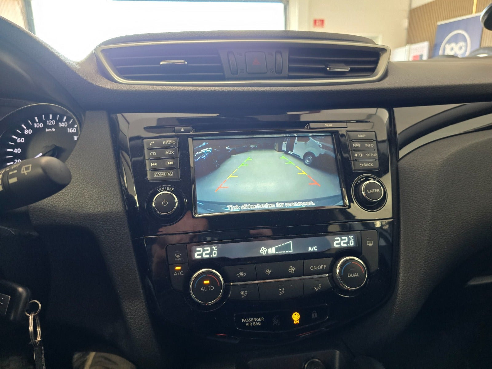 Sølv Nissan Qashqai fra 2017
