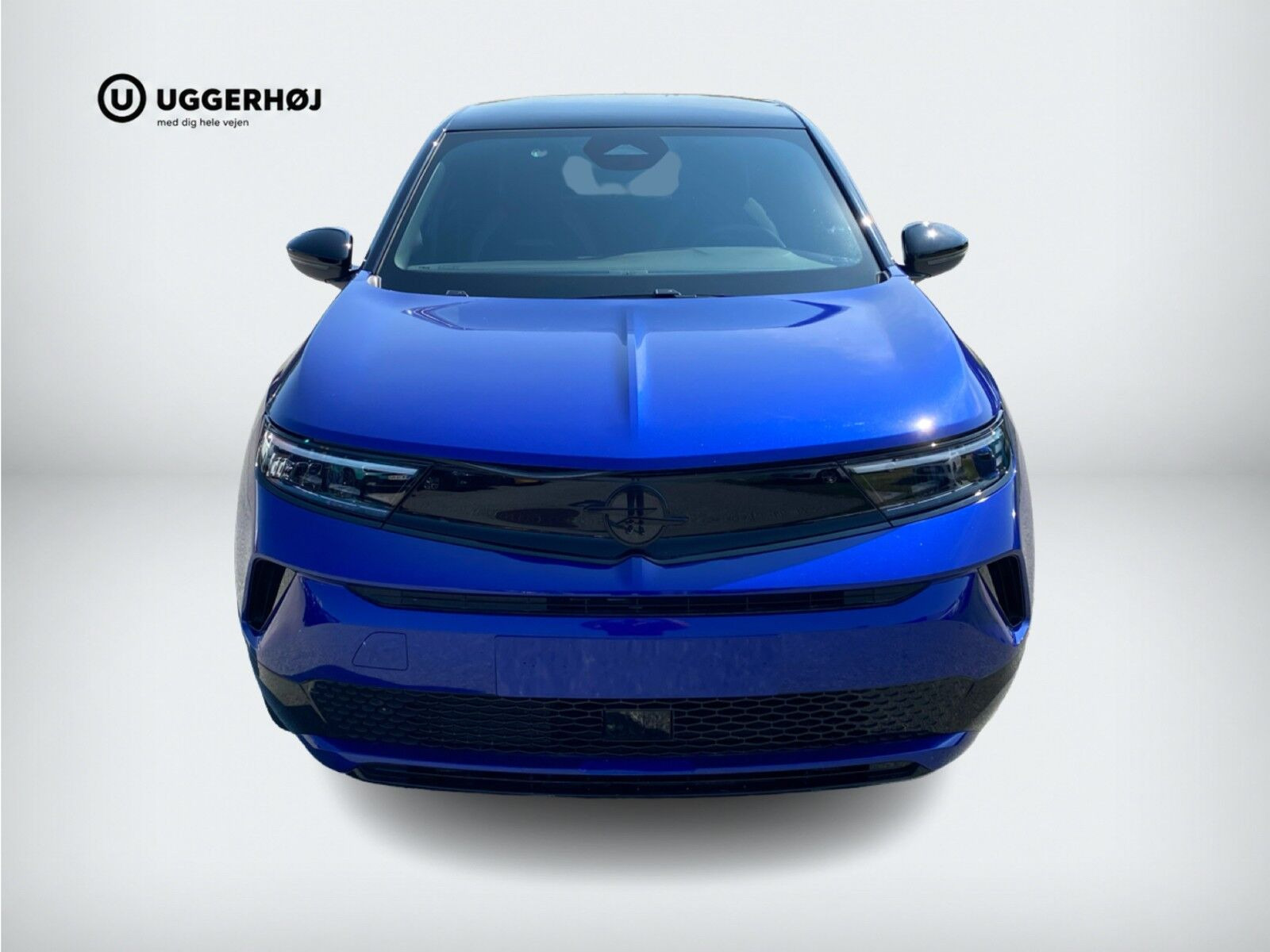 Blå Opel Mokka-e fra 2025