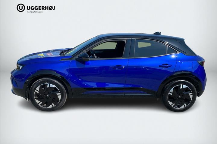 Blå Opel Mokka-e fra 2025