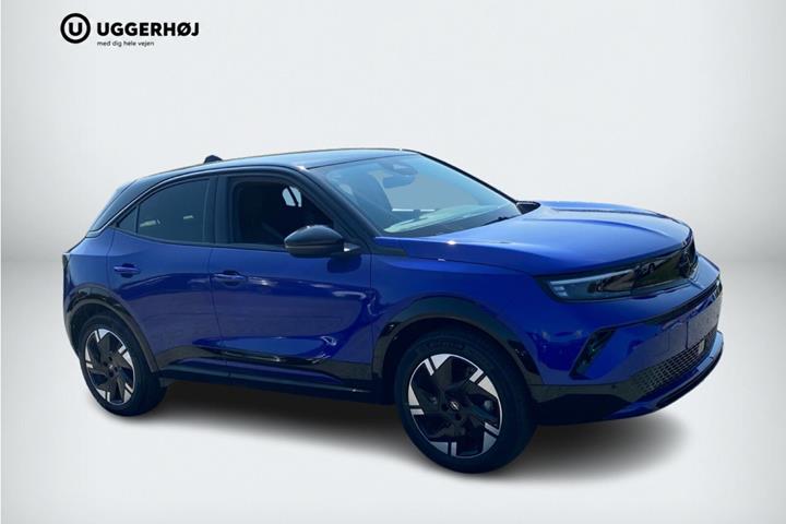 Blå Opel Mokka-e fra 2025