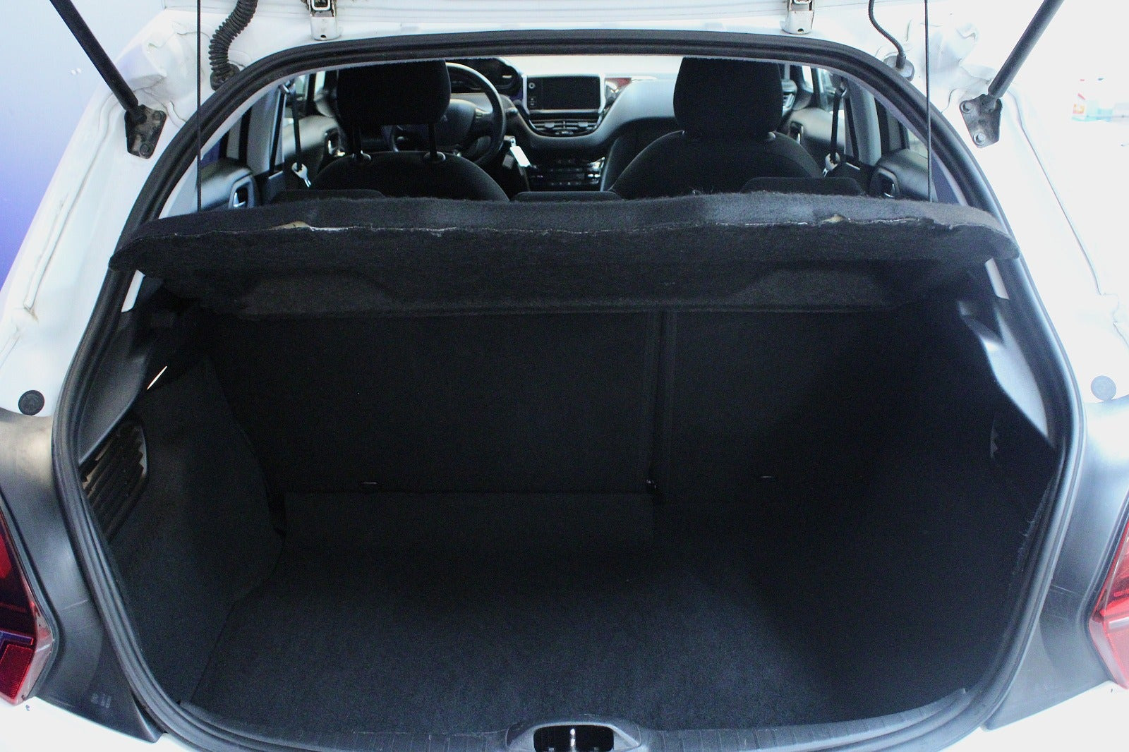 Hvid Peugeot 208 fra 2019