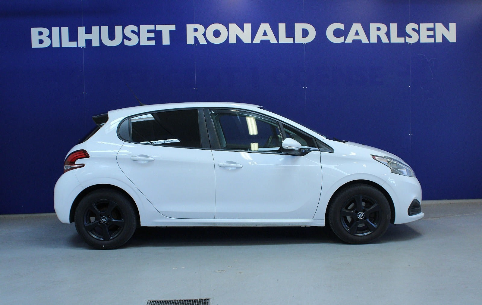 Hvid Peugeot 208 fra 2019