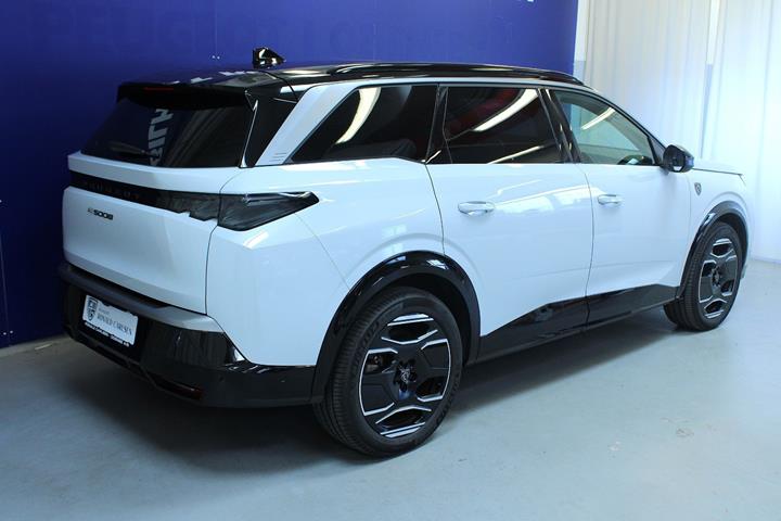 Hvid Peugeot e-5008 fra 2024