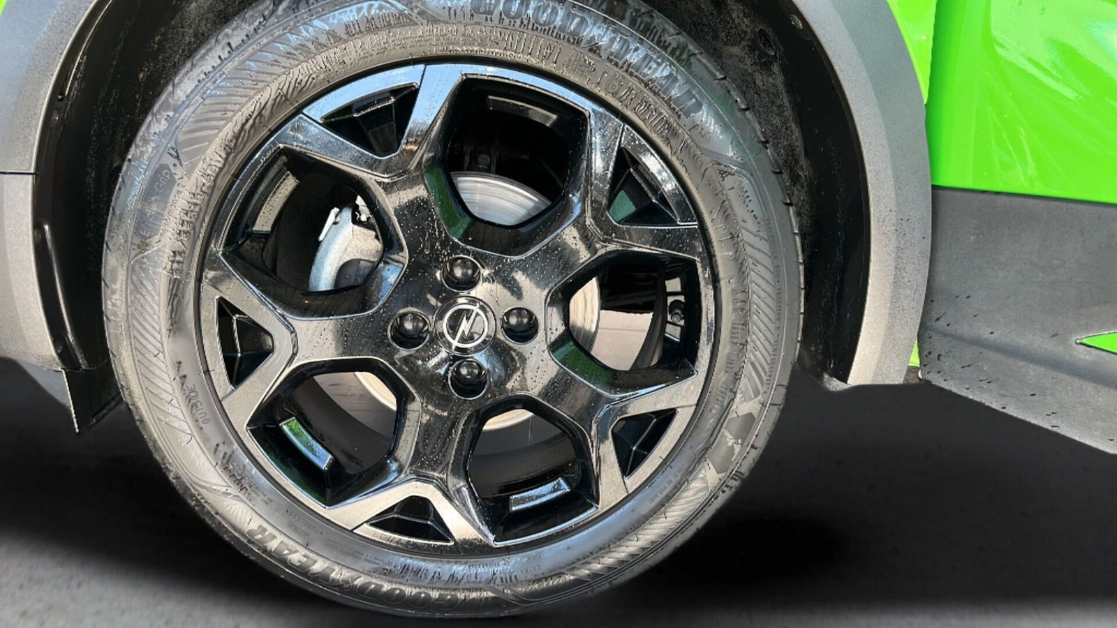 Grøn Opel Mokka fra 2024