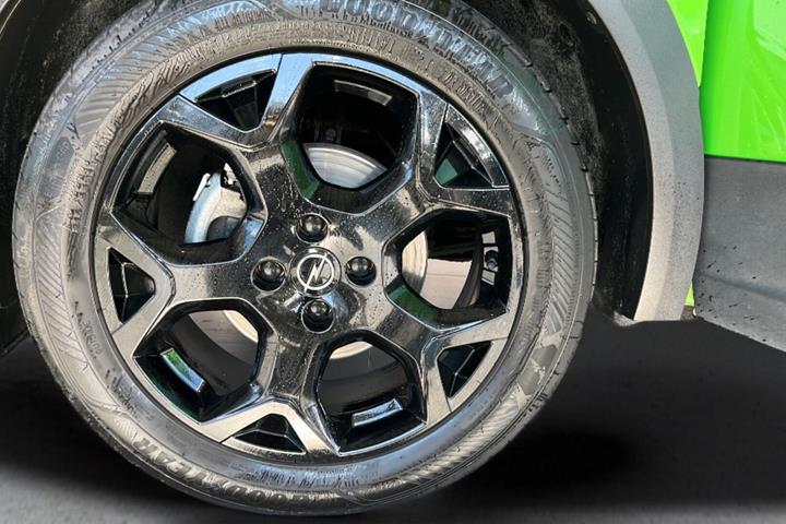 Grøn Opel Mokka fra 2024