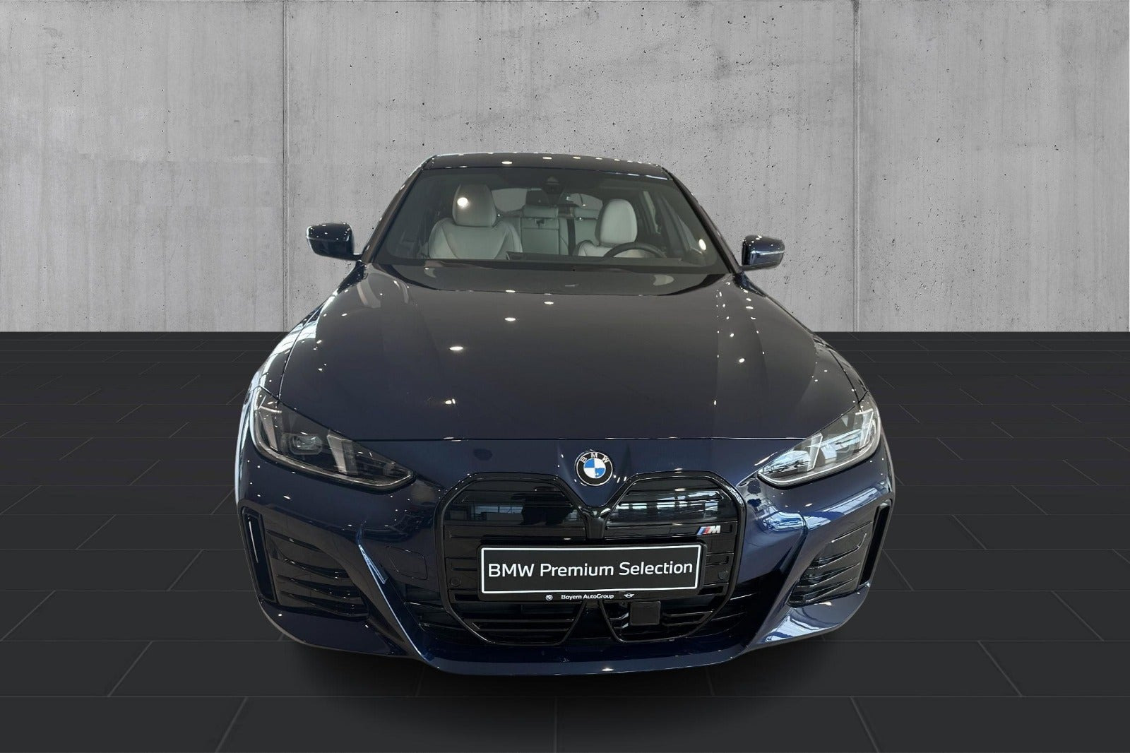 Blå BMW i4 fra 2026