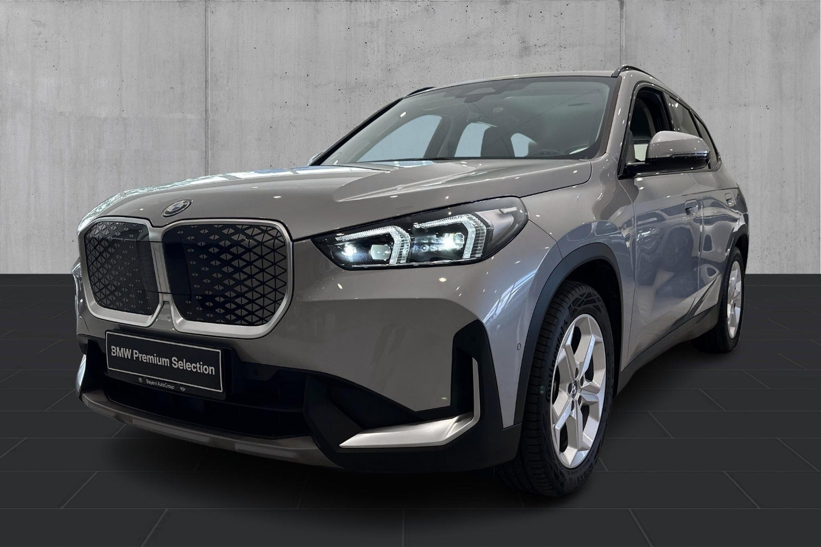 BMW iX1 xDrive30 X-Line
