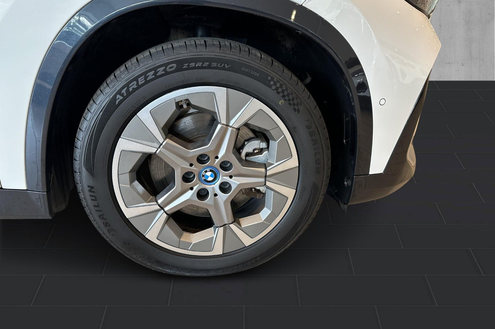 Hvid BMW iX1 fra 2023