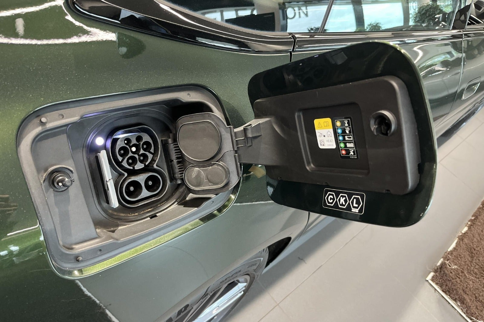 Grøn BMW i4 fra 2024
