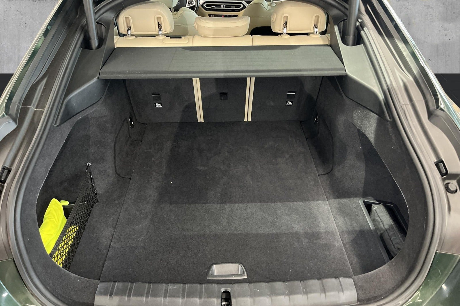 Grøn BMW i4 fra 2024