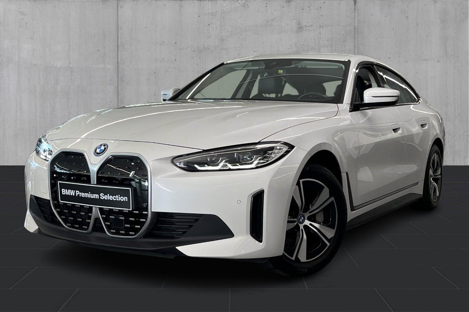 BMW i4 eDrive35