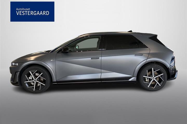 Grå Hyundai Ioniq 5 fra 2026
