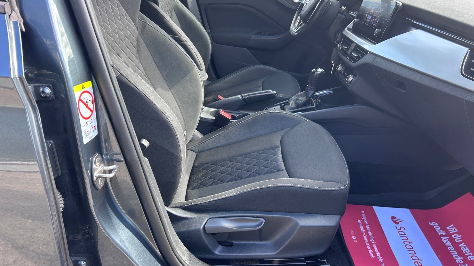 Grå Skoda Scala fra 2020