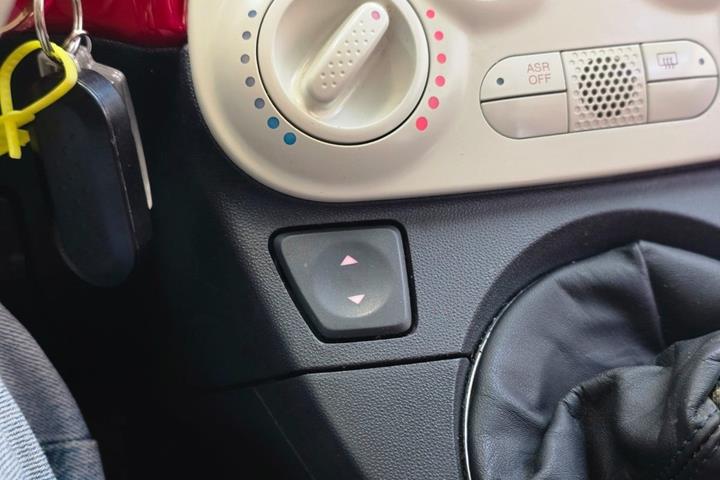 Rød Fiat 500 fra 2008