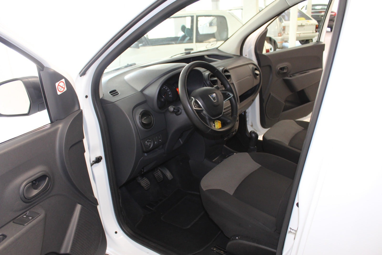 Hvid Dacia Dokker fra 2019