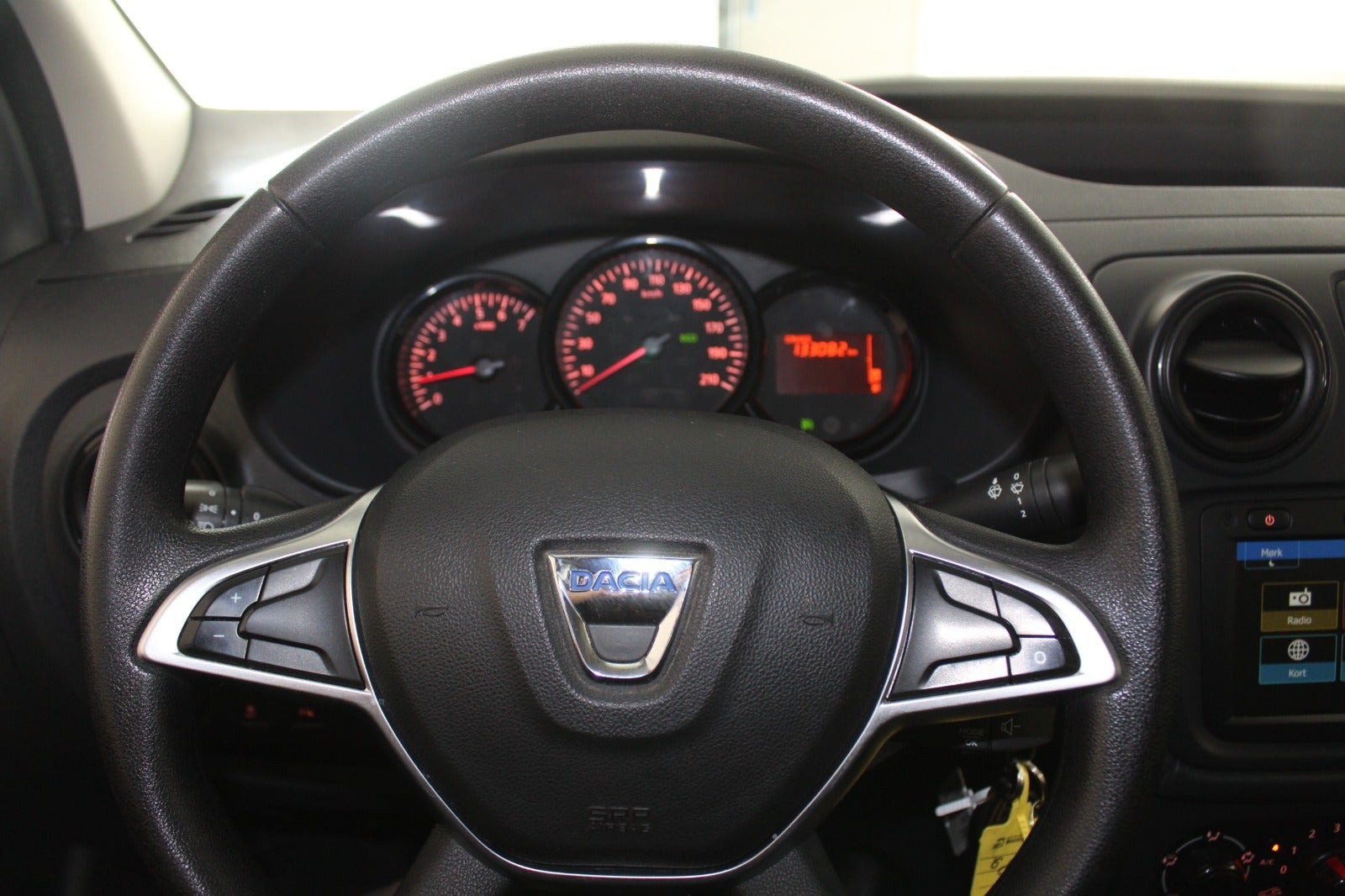 Hvid Dacia Dokker fra 2019