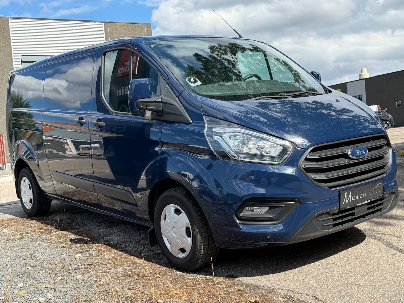 Blå Ford Transit Custom 300 L2 fra 2019