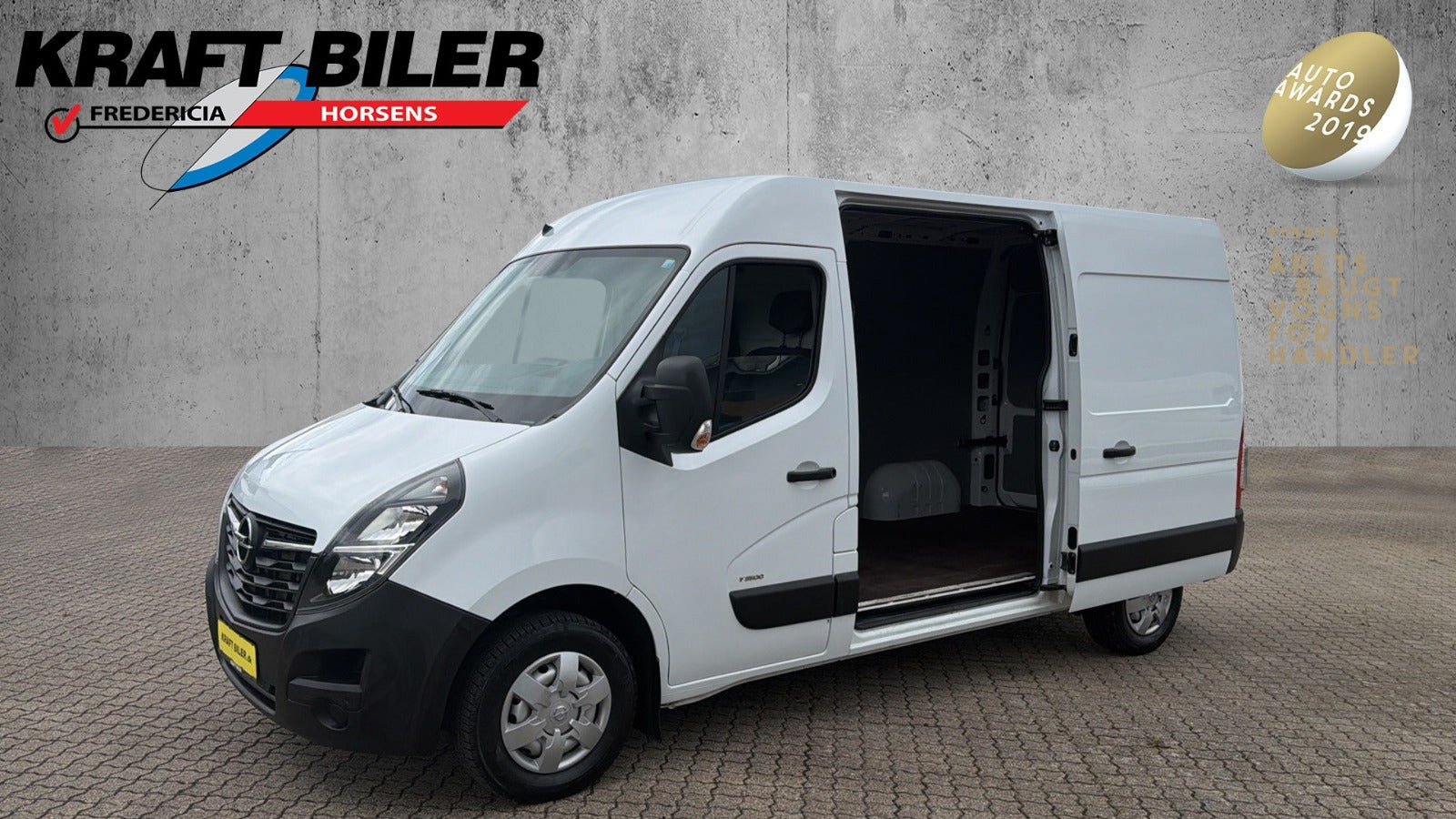 Hvid Opel Movano fra 2021