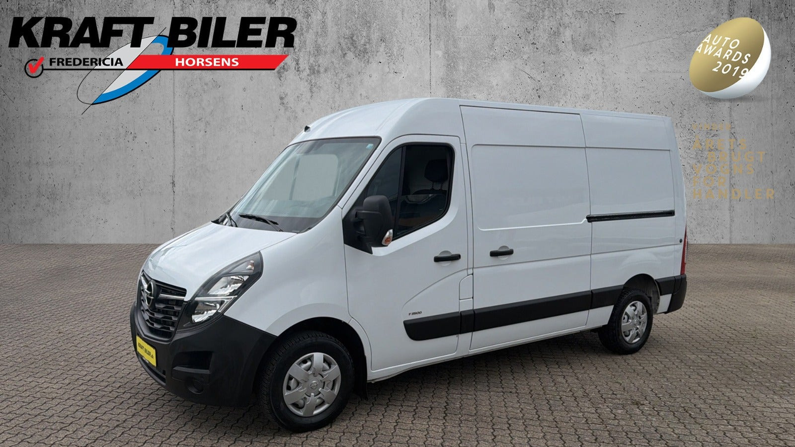 Hvid Opel Movano fra 2021