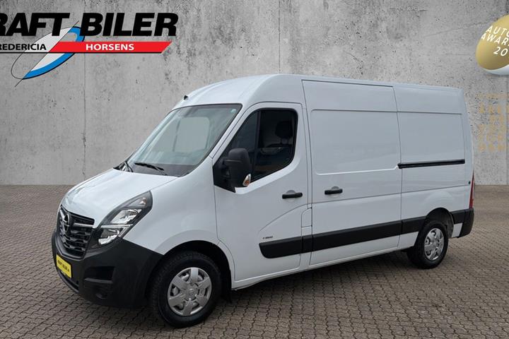 Hvid Opel Movano fra 2021