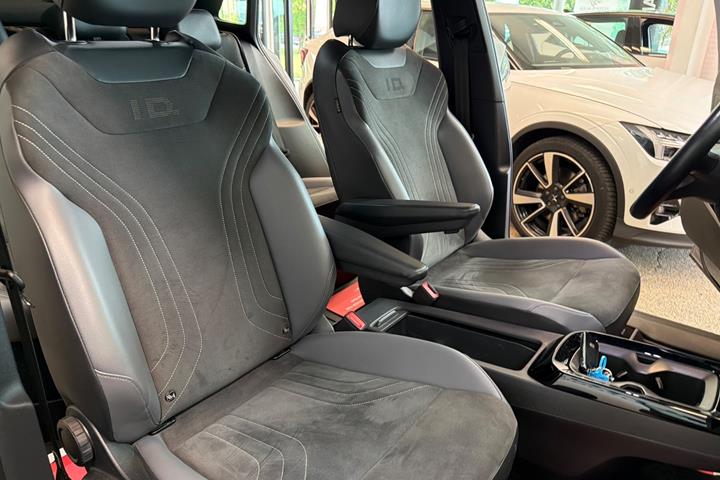 Sort VW ID.4 fra 2023