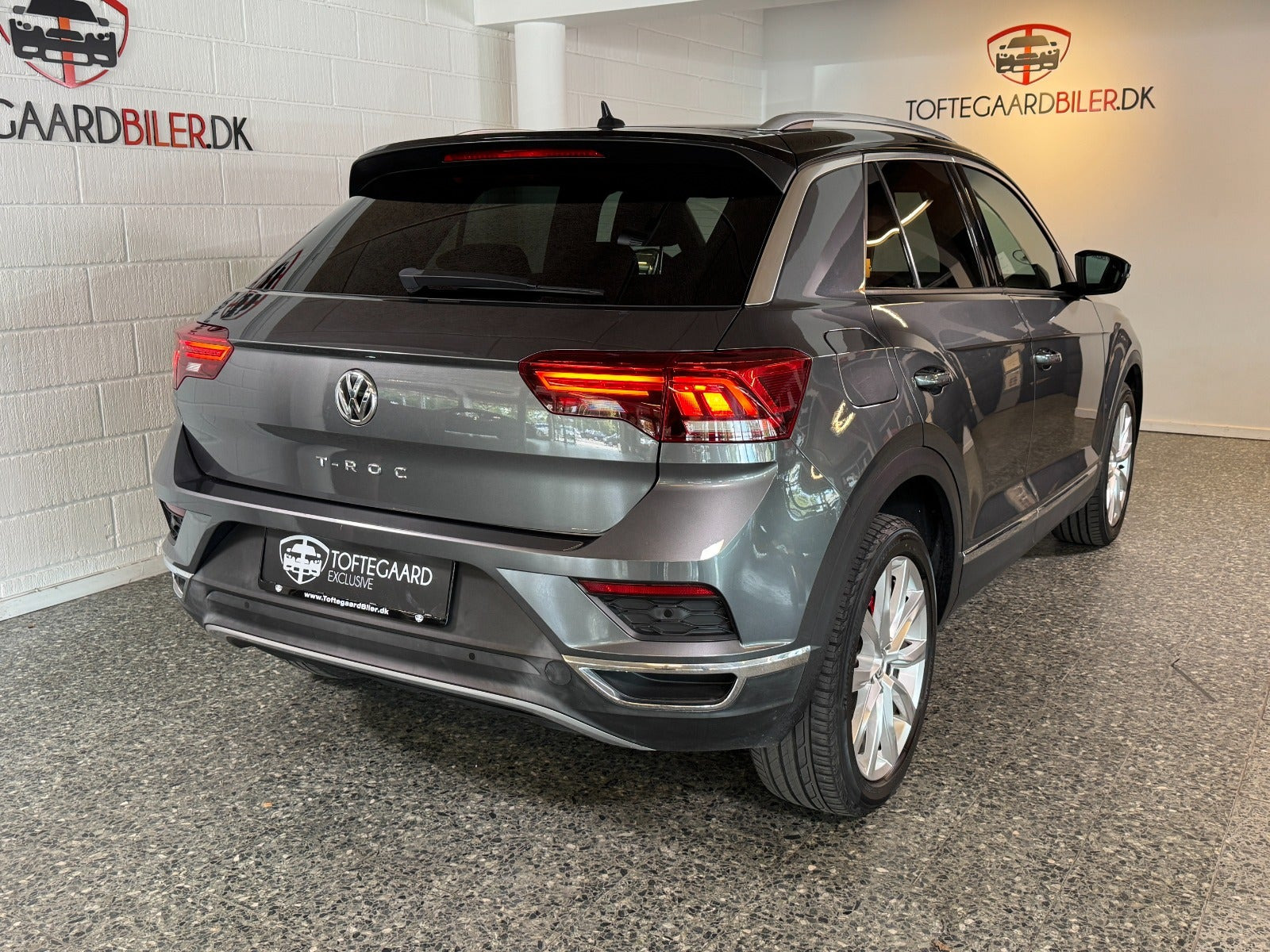 Grå VW T-Roc fra 2018