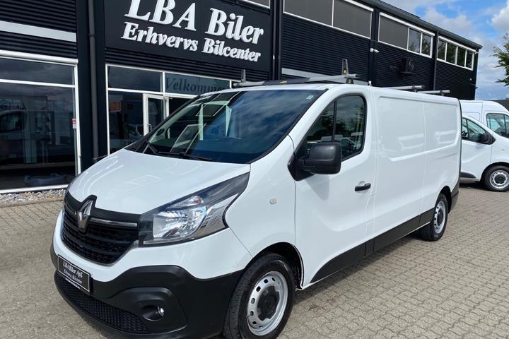 Hvid Renault Trafic T29 fra 2021