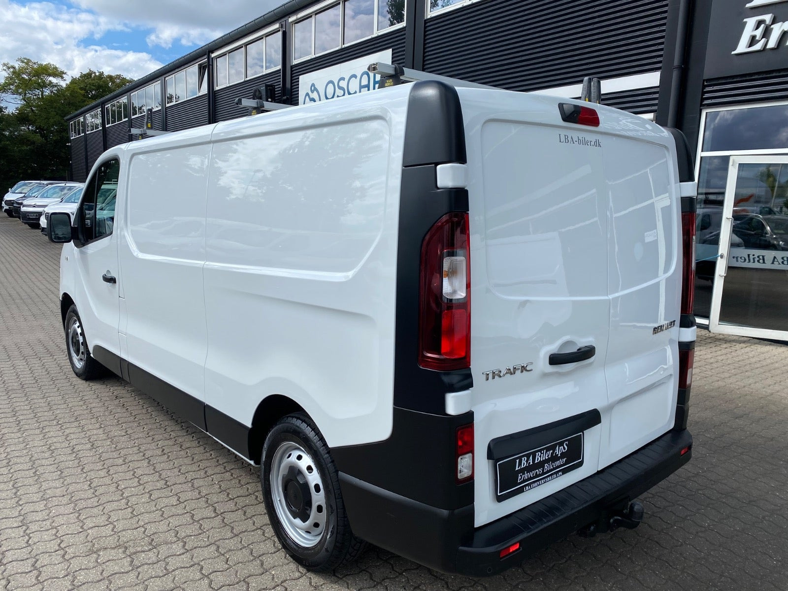 Hvid Renault Trafic T29 fra 2021