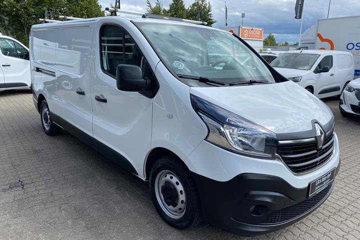 Hvid Renault Trafic T29 fra 2021