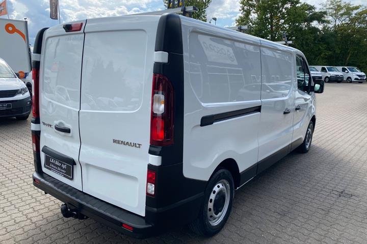 Hvid Renault Trafic T29 fra 2021