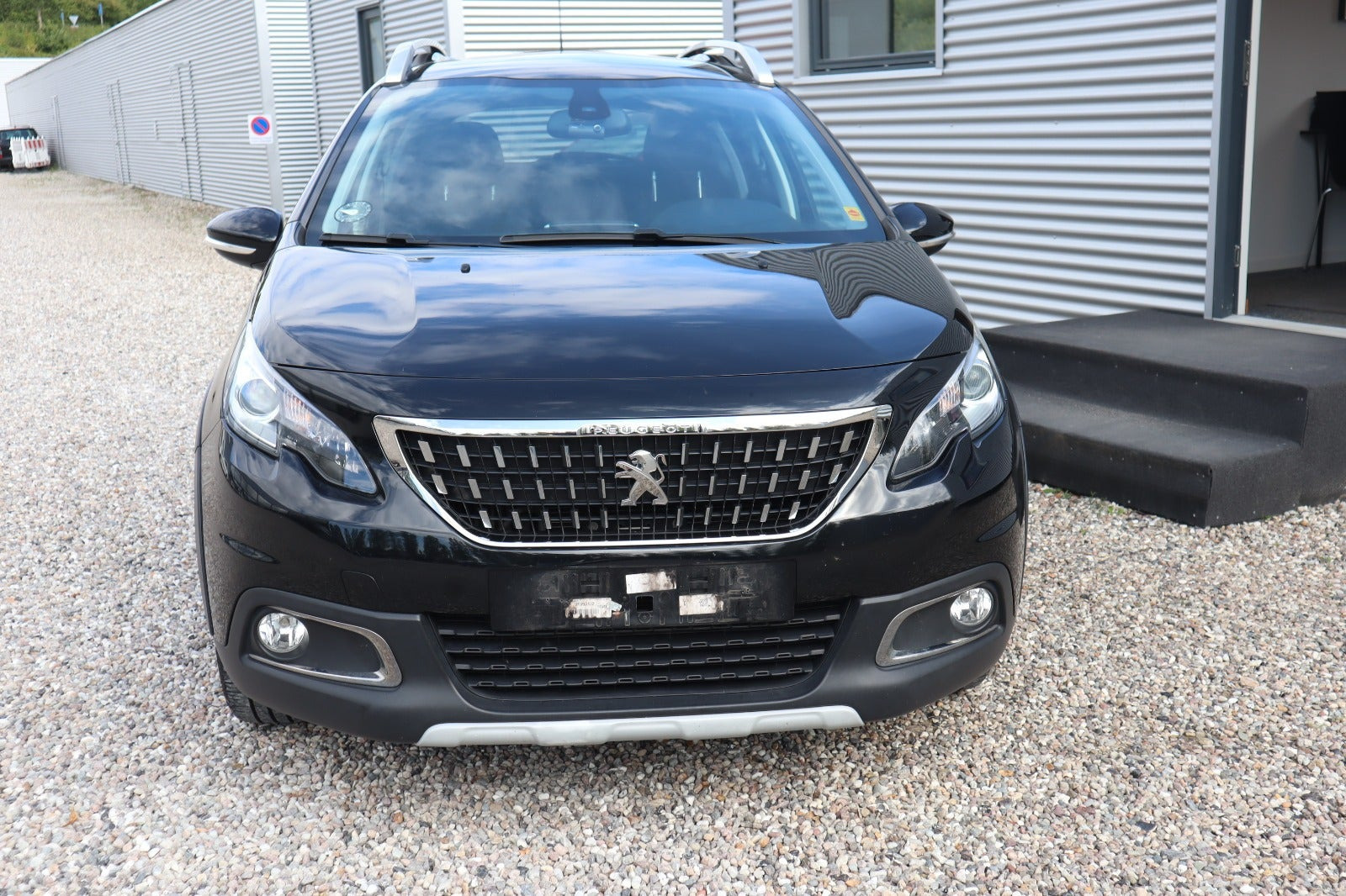Sort Peugeot 2008 fra 2019